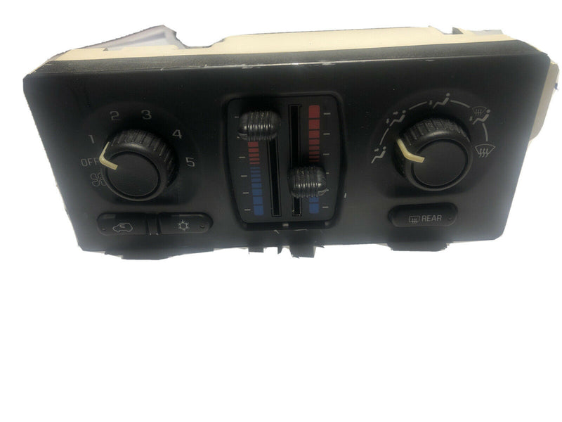 02 Trailblazer Temperature Climate Control Manual with Rear Defrost OEM 15084170