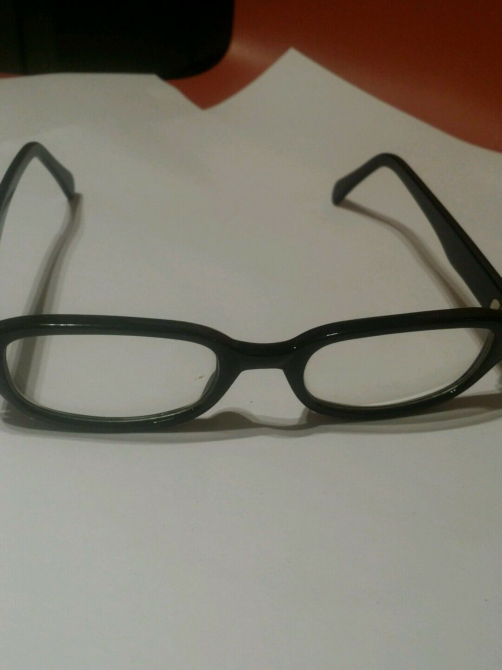 Black oval eyeglass frames
