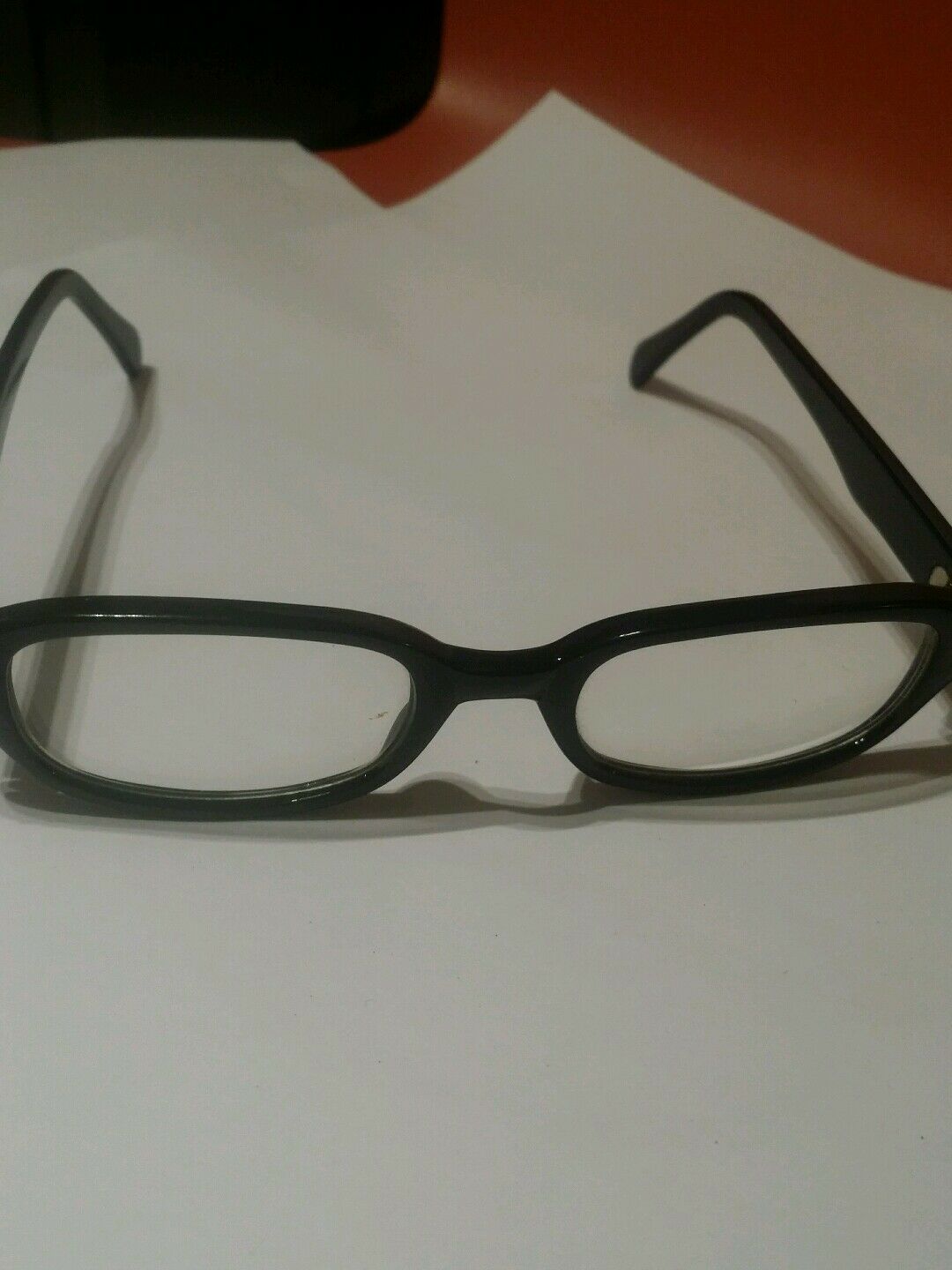 Black oval eyeglass frames