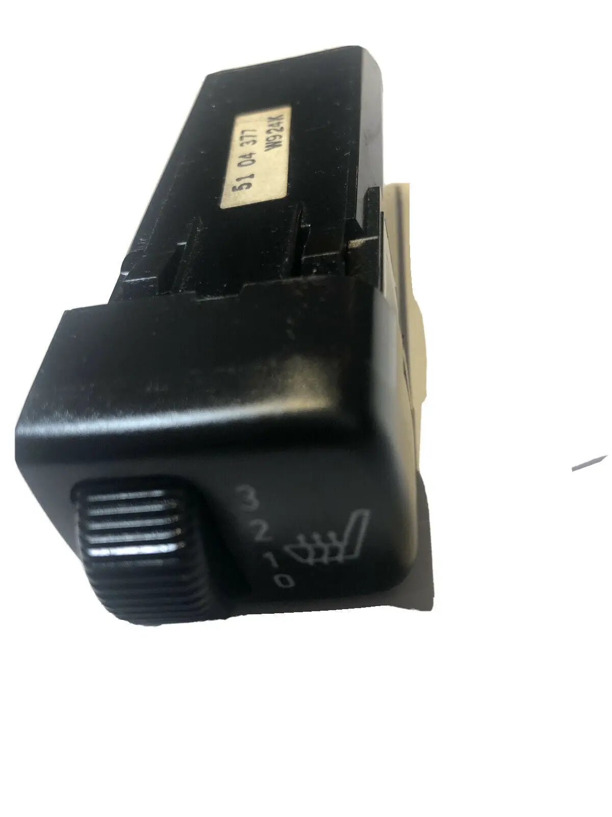 SAAB Heated Seat Control Switch Button 4616504W816K / 5104377 by Saab