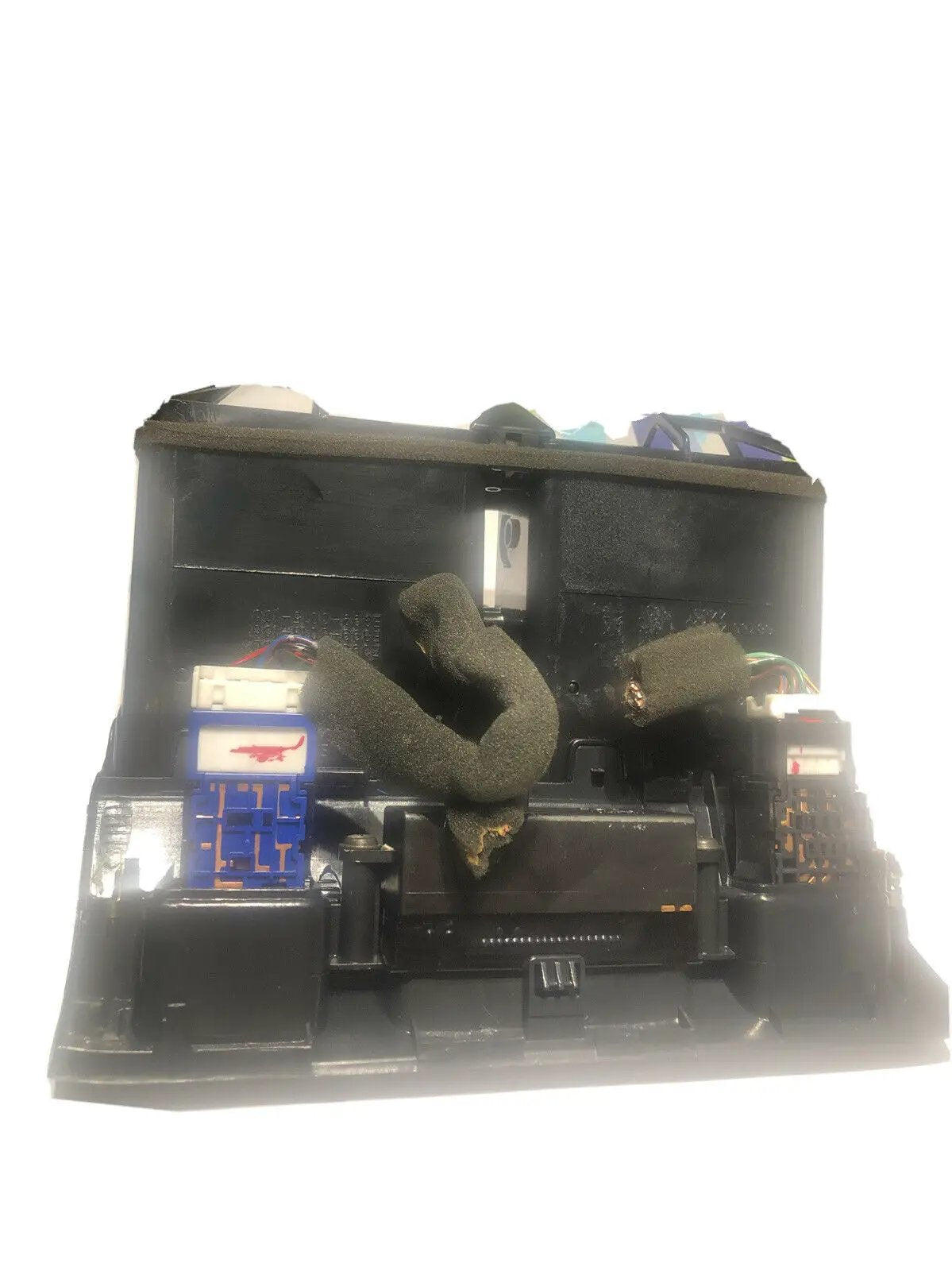 95-99 NISSAN MAXIMA BROWN CENTER DASH VENT SWITCH BEZEL 6875040U10 trim panel by Nissan
