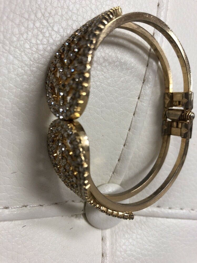 VINTAGE DECO  DESIGNED GOLD & SILVER PLATED  SNAP ON BRACELET