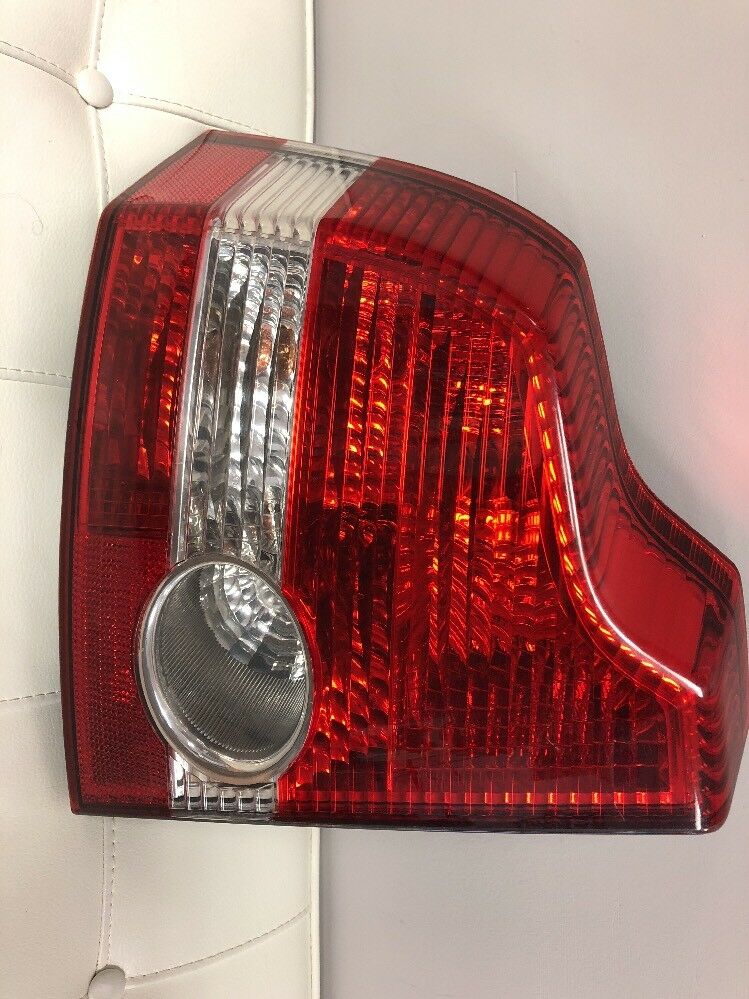 04-07 S40 DRIVER TAIL LIGHT LAMP left side taillight OEM bulb carrier S-40 NICE