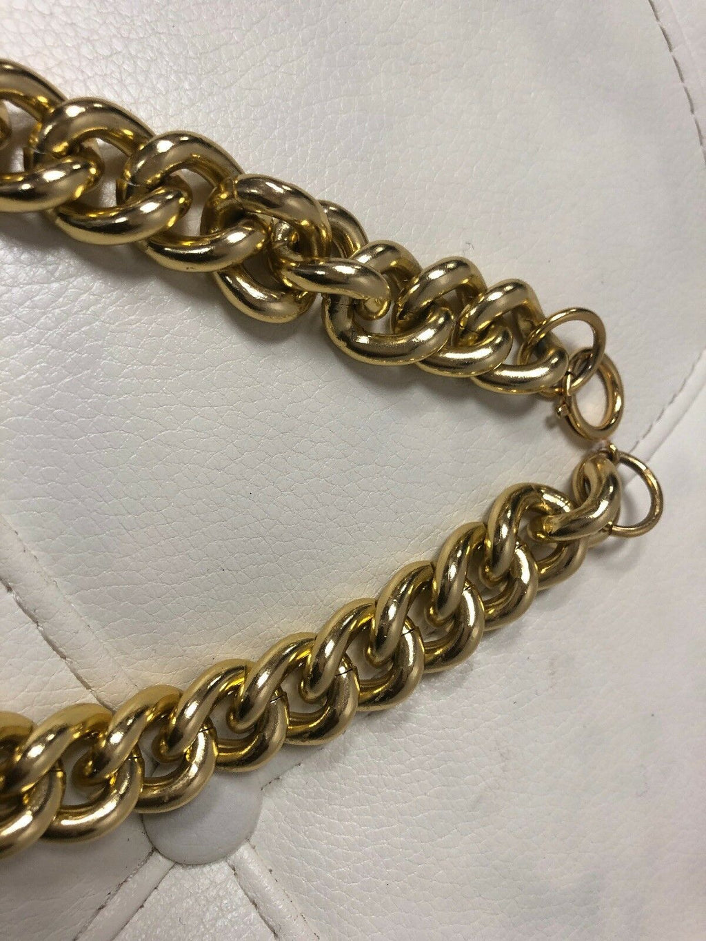 14 In Gold Tone Phat Chain  Costume Necklace