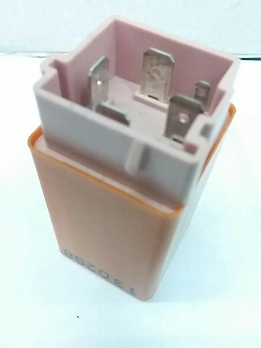 Volvo 9148300 Rear Defroster Relay Orange V70 S70 C70 OEM by Volvo