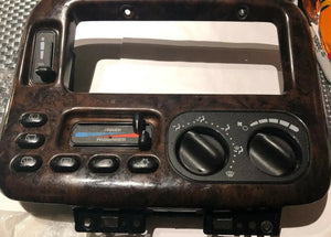 2000 Dodge Caravan AC Climate Control Panel P4677366