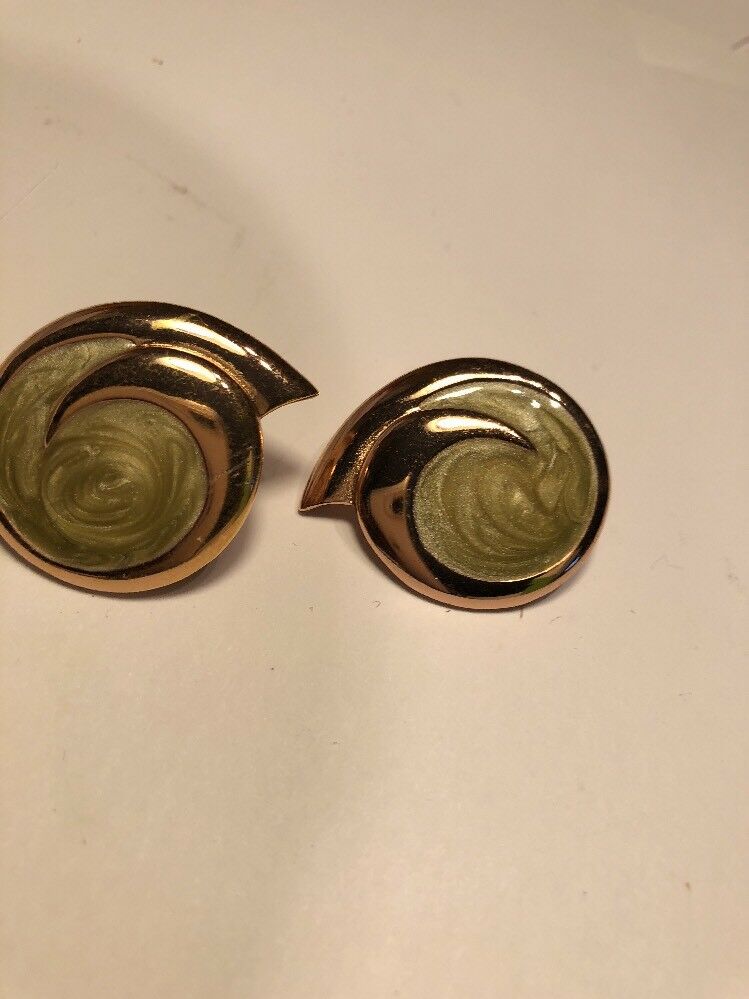 Vintage Clip On Swirl Design Earrings