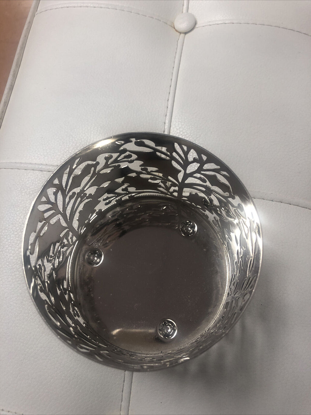 Bath & Body Works Gold Vines Leaves 3 Wick Candle Sleeve Holder Wood Pedestal