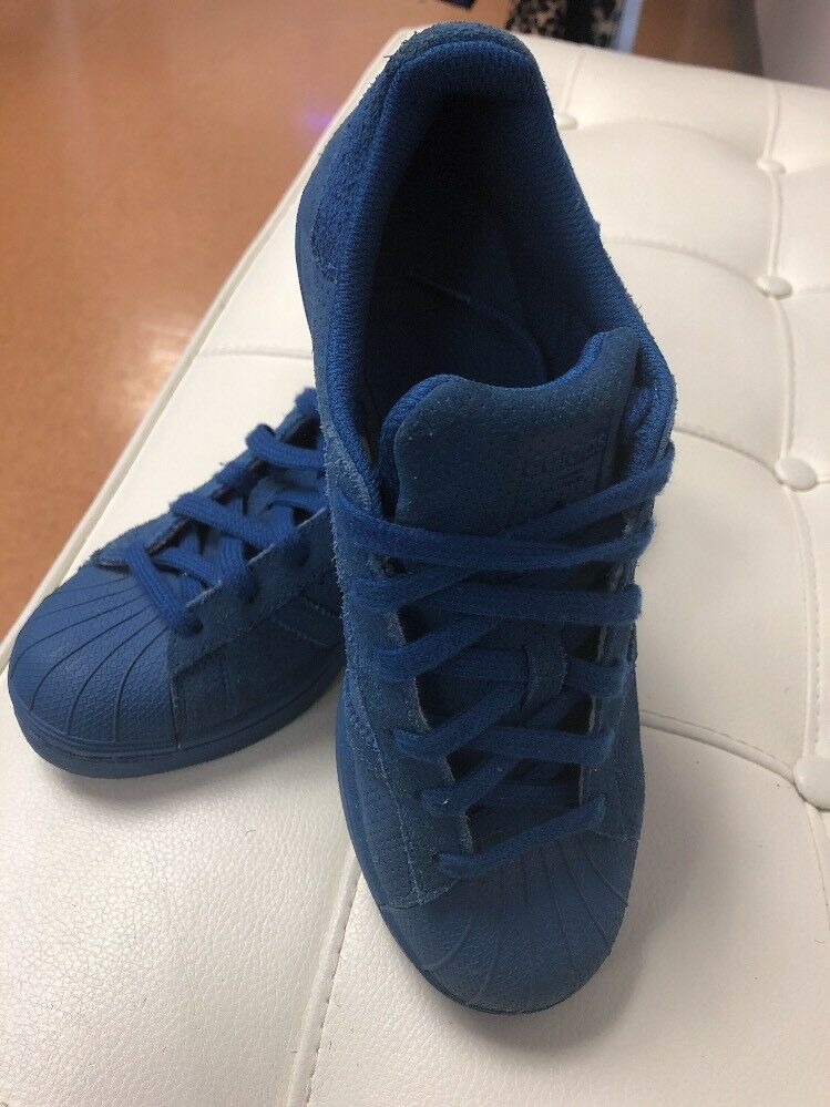 Adidas Youth shoes size 4.5 blue suede
