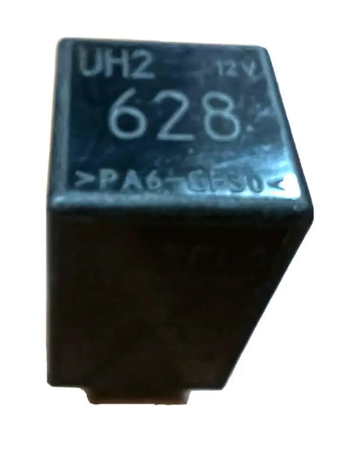 Porsche Cayenne 955 SERVOTRONIC RELAY 462 7L5 907 160, C3ZFLS 7038900266 by Audi