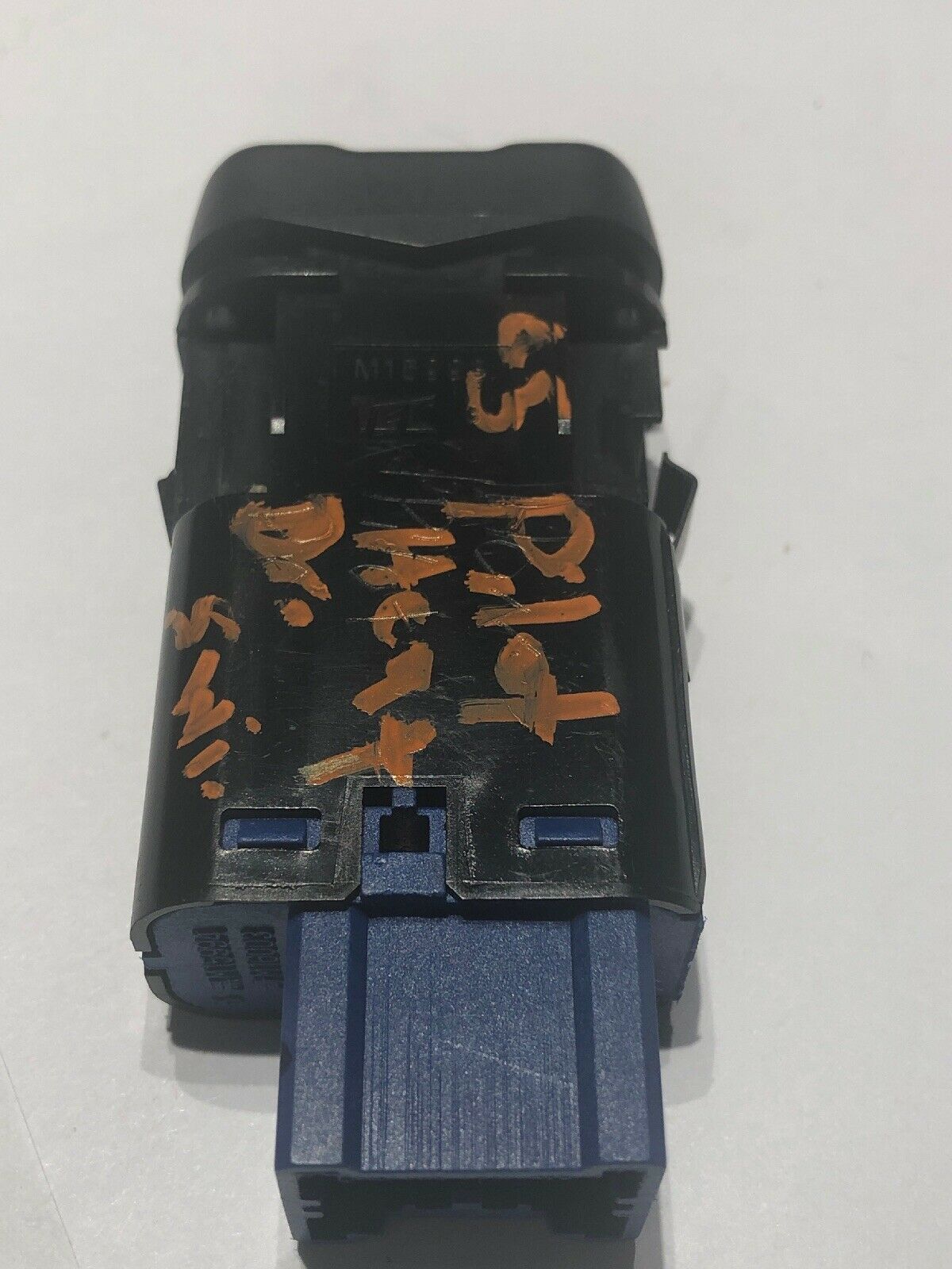 04-05 Honda Pilot Passenger Front Seat Heat Switch OEM 38135S9VC01ZA