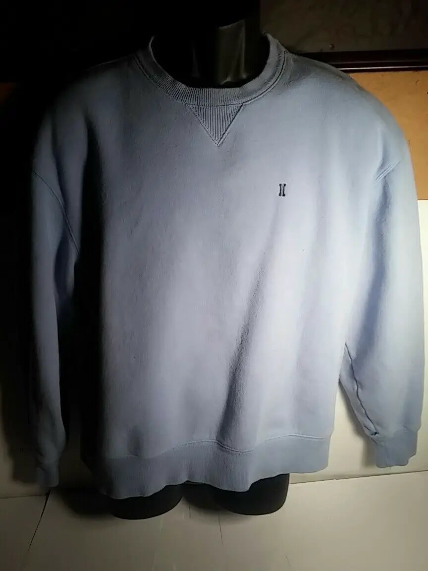 MEN'S IZOD large sky blue/LIGHT PURPLE sweatshirt, SZ. LARGE. 82%, 18% POLYESTER by IZOD