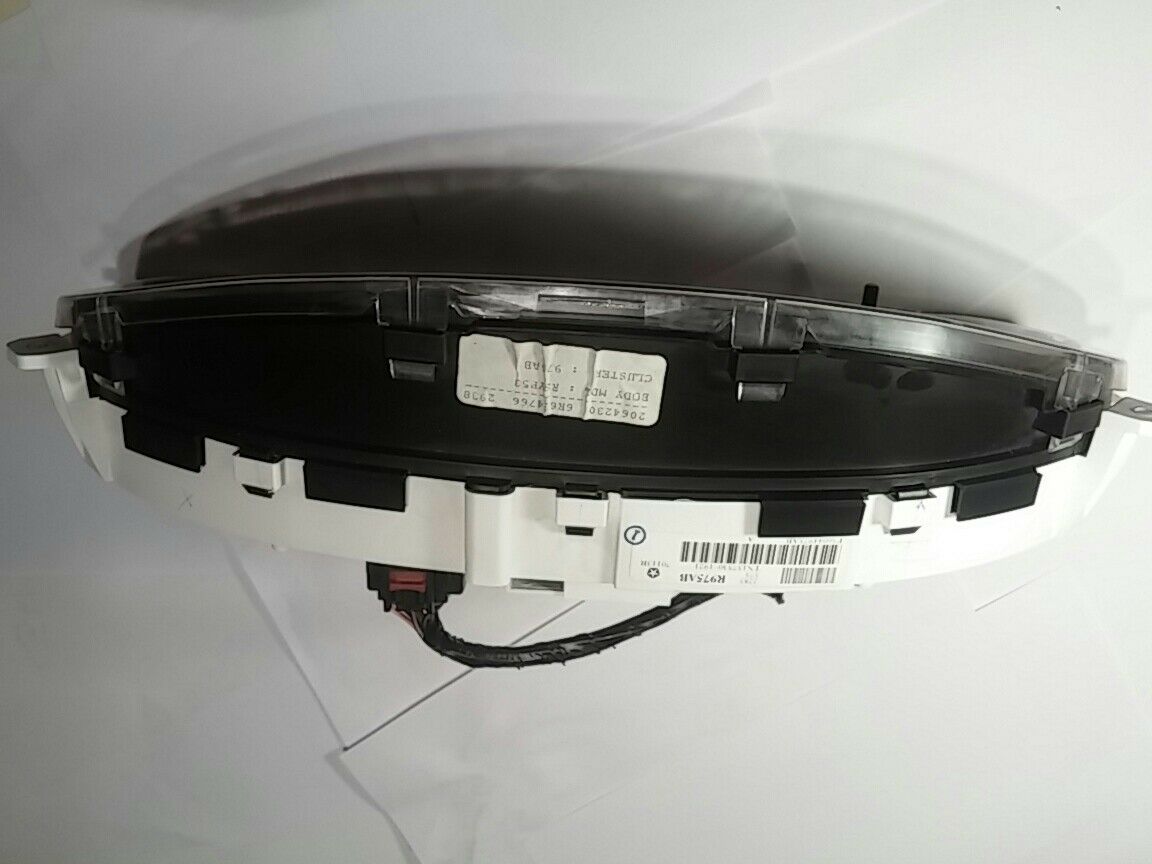 2006 Dodge R975AB TN157530-1921 Speedometer Odometer gas instrument cluster