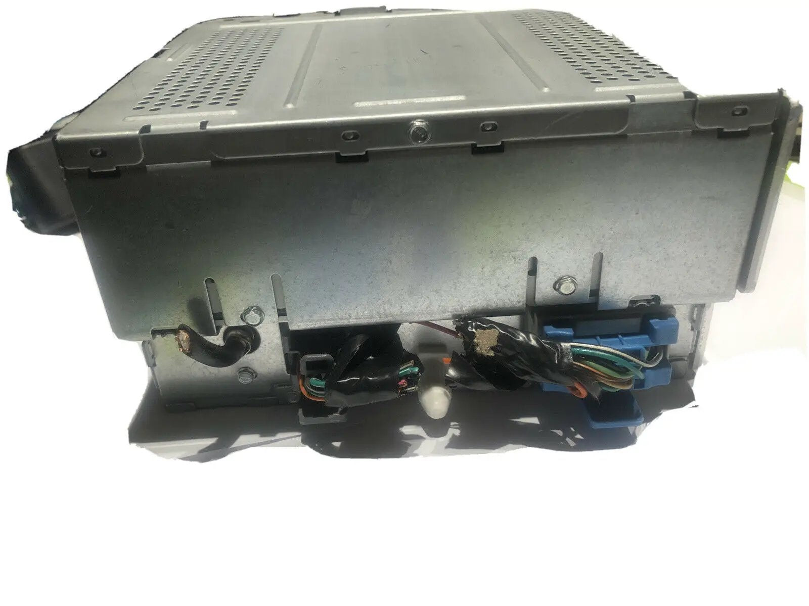 GM CHEVY OEM Factory RDS Stereo AMFM Radio 6 Disc CD Player 2003 07 by Chevrolet