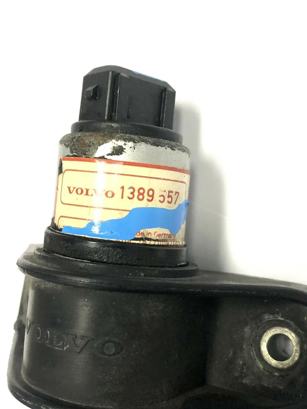 Volvo VDO Idle Air Control Valve For Regina System. Volvo 1389557 Fits 740-940 by VDO