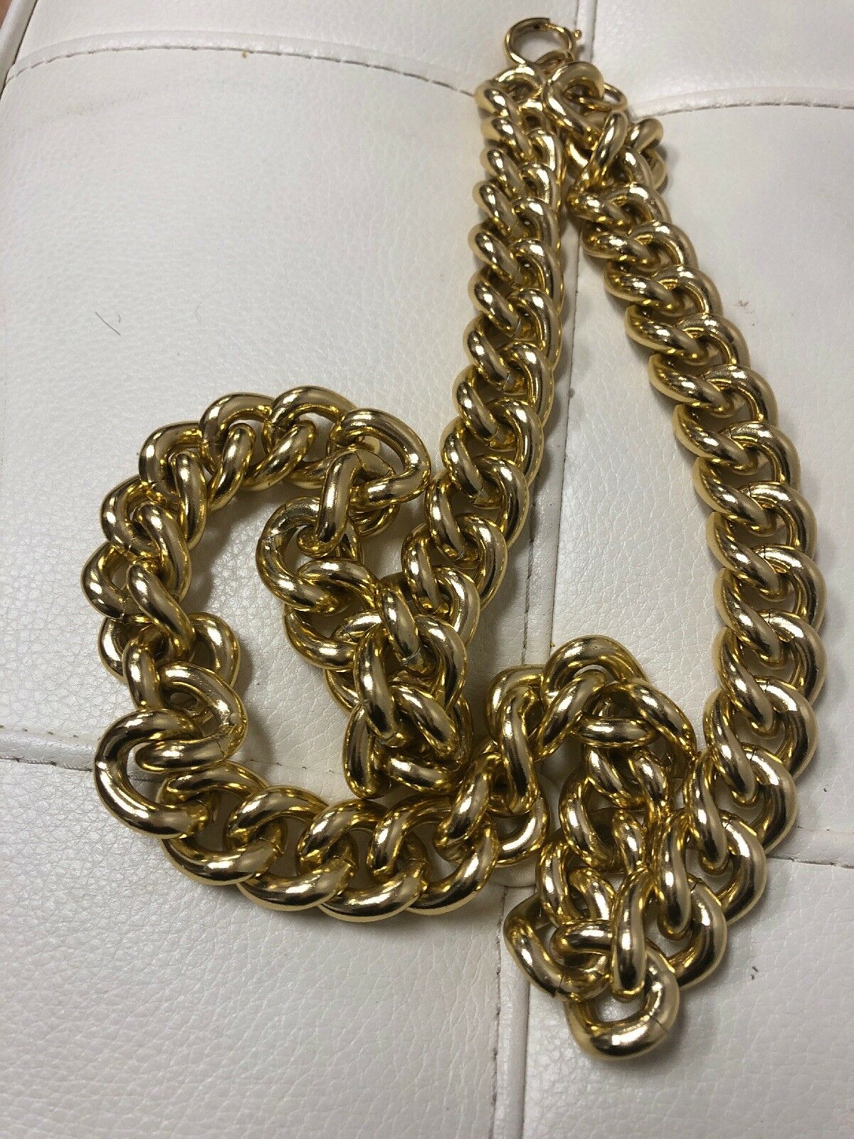 14 In Gold Tone Phat Chain  Costume Necklace