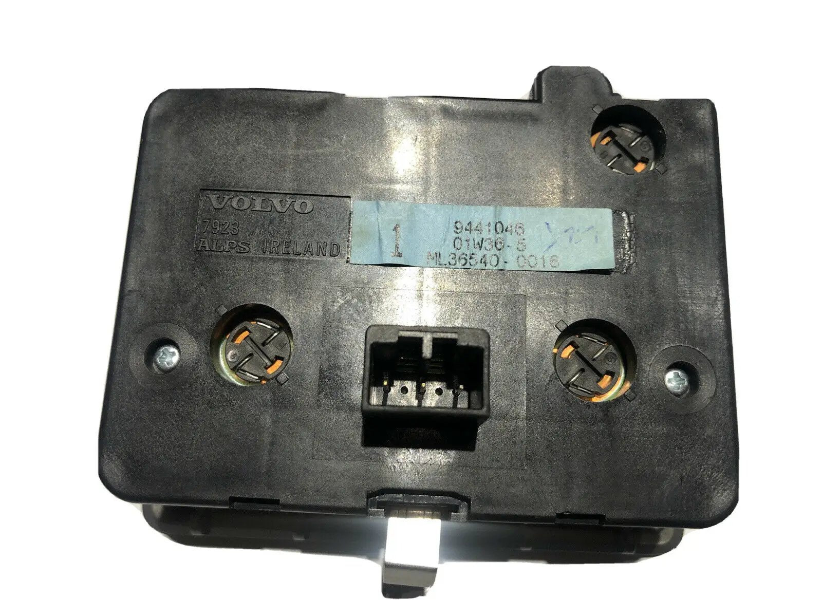 Volvo OEM Gray Headlight Switch Module 9441046 fits S60 V70 2001 by Volvo