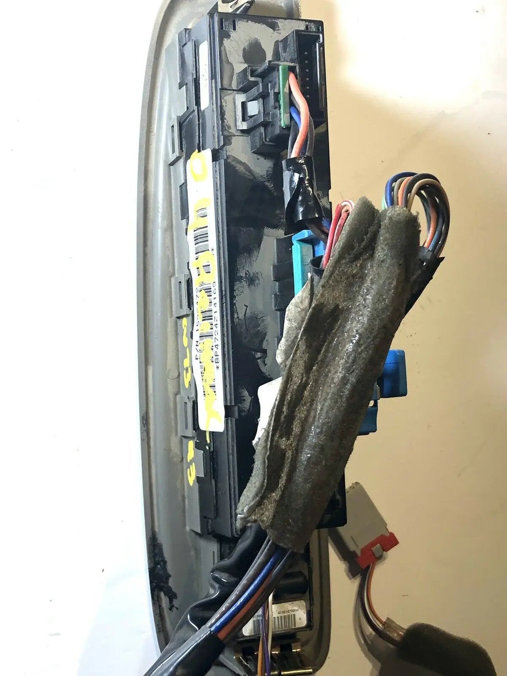 Driver Master Widow Switch Memory/Heated Seat 15204724 Fits 02-04 BRAVADA B215 by BUICK