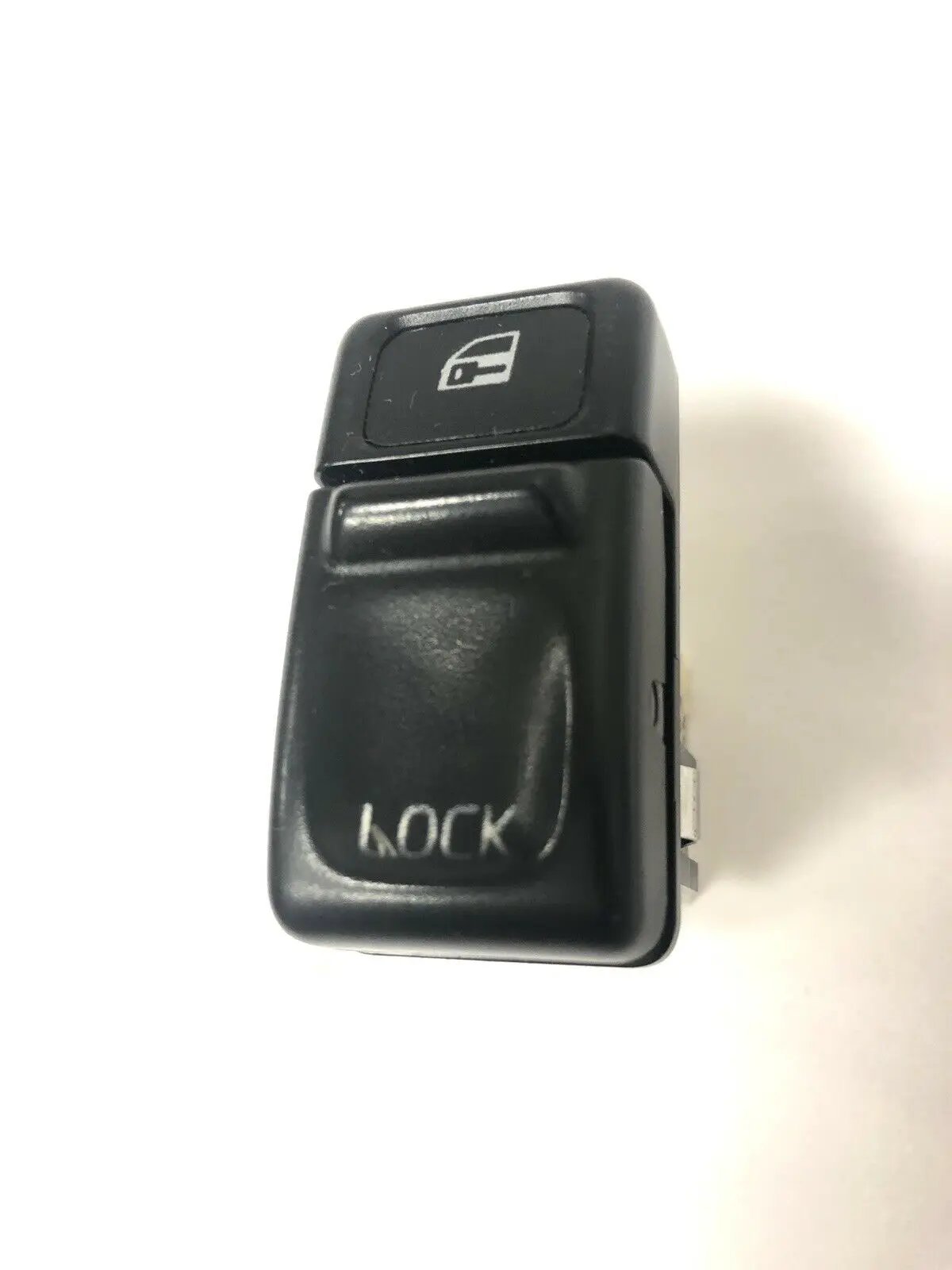 VOLVO 850 960 S90 S 90 V90 V 90 94-98 OE CENTRAL LOCK SWITCH OE # 9148483 by Volvo