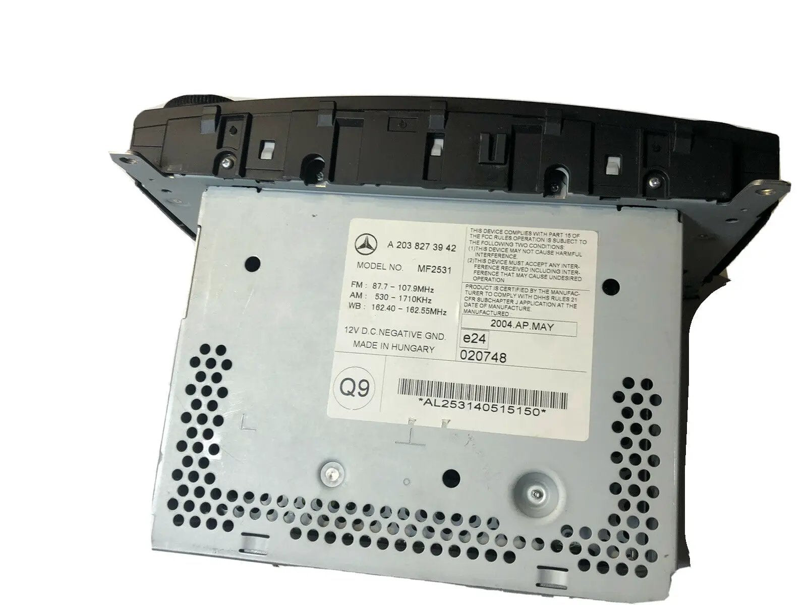 Used MERCEDES BENZ Factory OEM Radio CD Player 2001 2002 2003 2004 2005 2006 by Mercedes-Benz