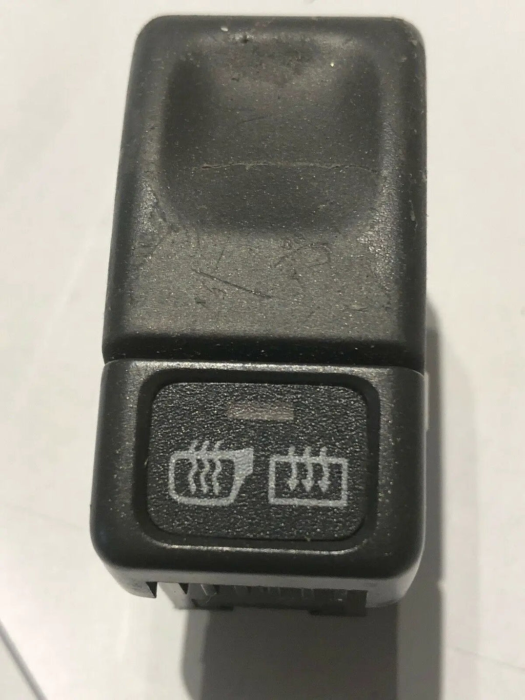 Volvo Rear Window Mirror Defrost Control Switch 30739324 C70 S70 V70 XC70 OEM by Volvo