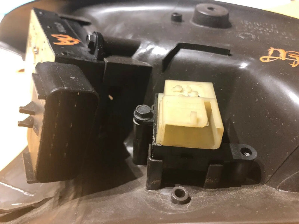 1999 Chrysler Town Country Window / Door Switches & Panel Drivers Side 85462B by DALEY1DEALS,LLC.