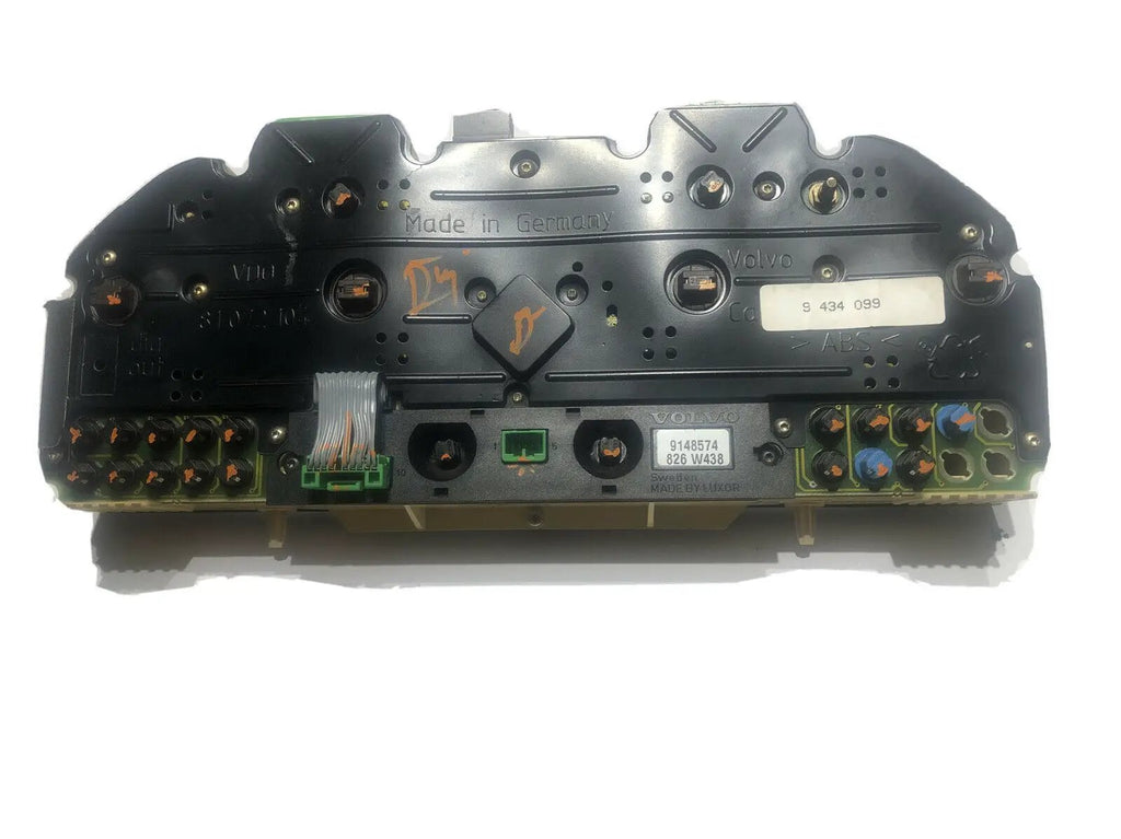94-97 Volvo 850 TURBO 149k Instrument Cluster 9148580 VDO # 110.008.456/042 NICE by Volvo