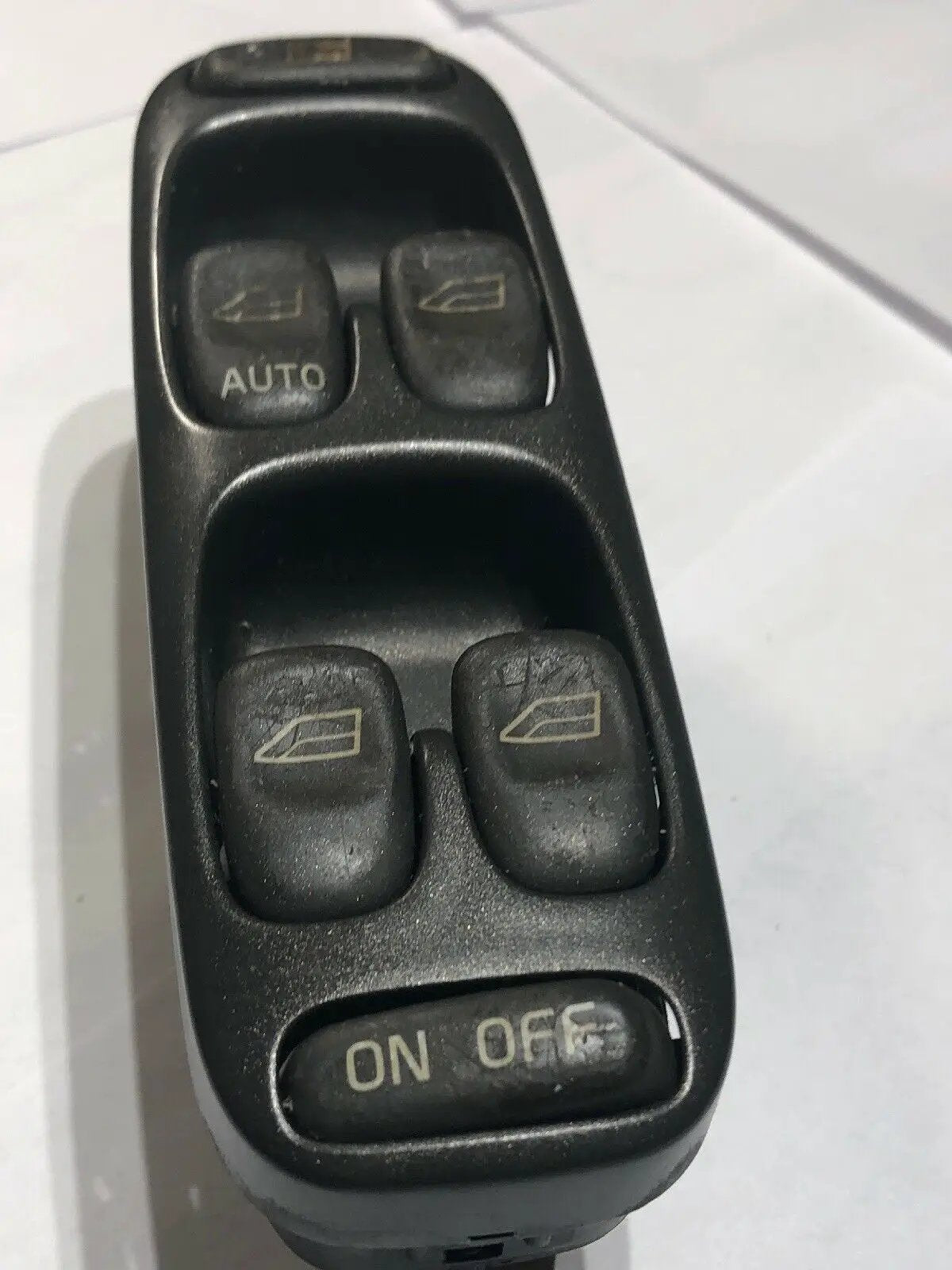Power Master Window Switch Control For 1998 1999 2000 Volvo V70 S70 8638452 by Catinbow