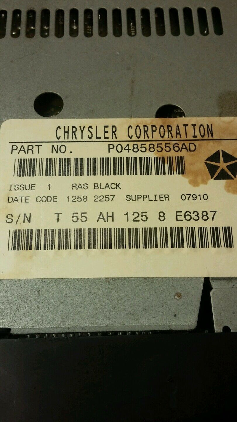 P04858556AD Chrysler town &country 97 98-99 Dodge Caravan use radio casse player