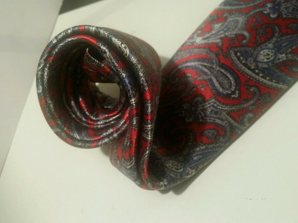 CHRISTIAN DIOR RED AND GRAY PAISLEY PRINT NECKTIE.
