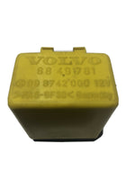 OEM Volvo Relay (Pulse Wiper) (Rear) 898465 1363516  240 260 740 760 940