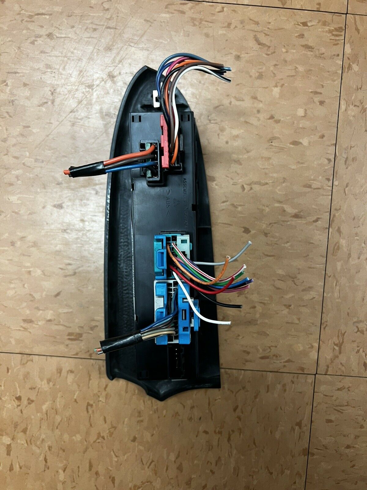 2006-2009 Chevy Trailblazer Driver Side Power Window Master Switch 25861575