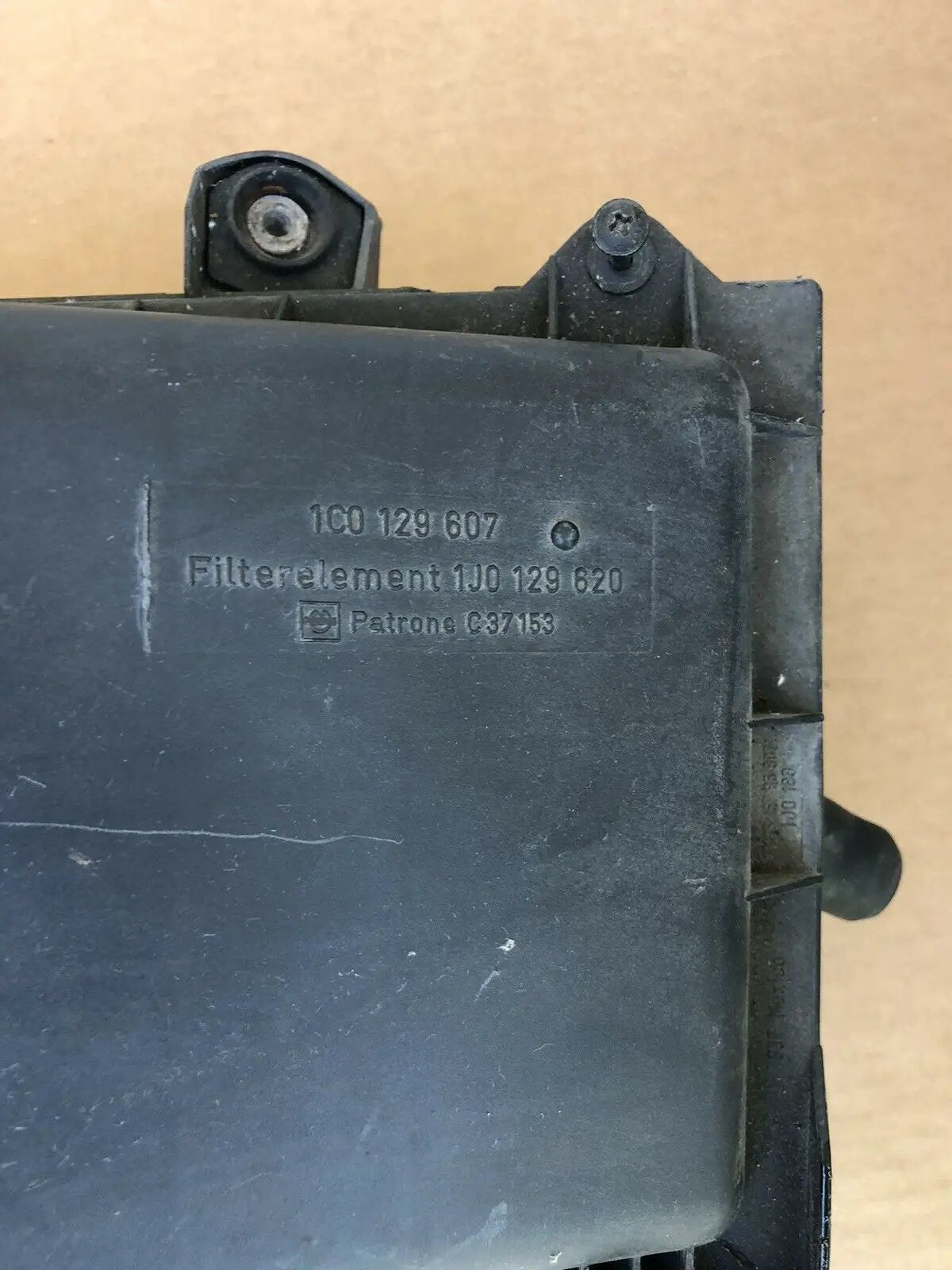 Air Box Filter Cleaner Intake 98-05 VW New Beetle 2.0 - 1C0 129 607 by Volkswagen