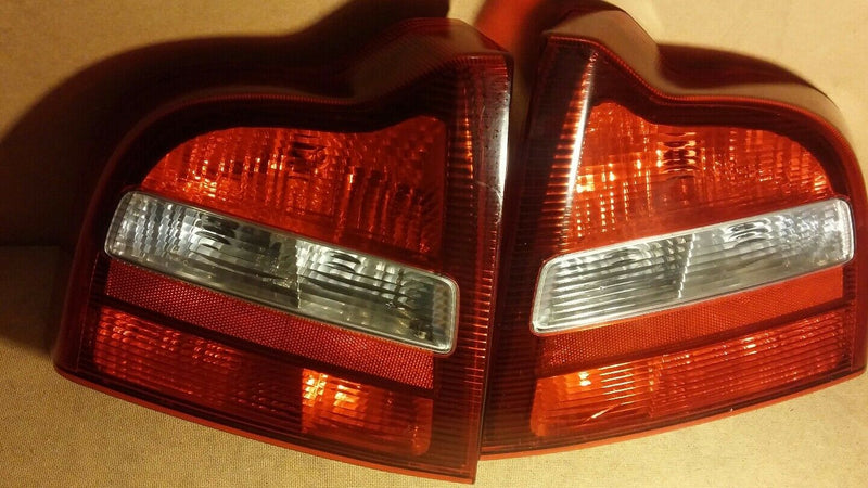 Volvo S80 LH/RH PASS./ driver taillight w/socket brake light housing 1999-2003 /