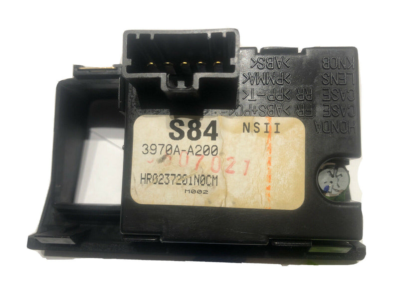 Y#22 98-00 Honda ACCORD DASH CLOCK HAZARD SWITCH OEM 39700-S84-A03