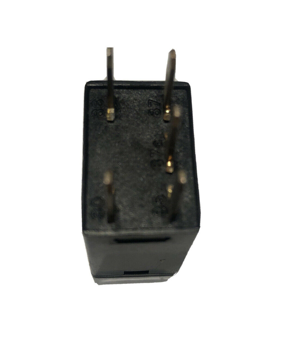 Omron Relay  21911C 05269988AA 12VDC 5 pin