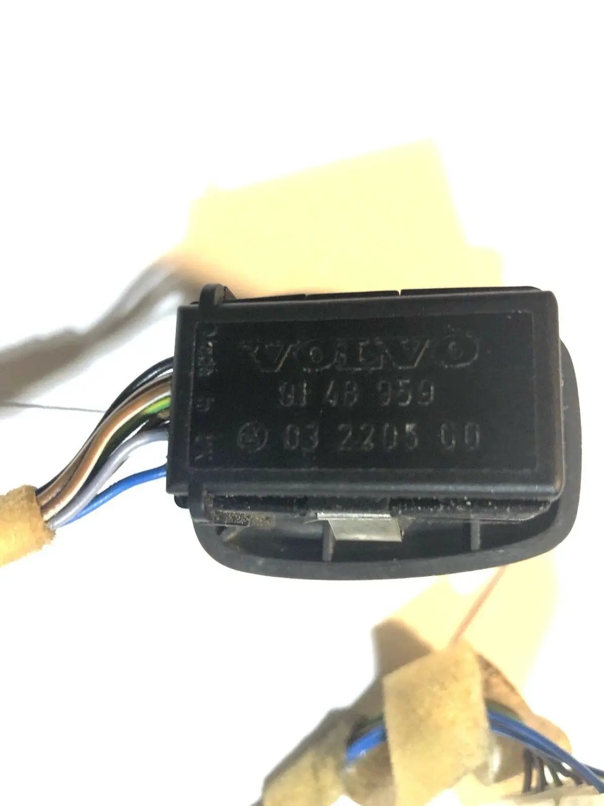 OEM Volvo V70 S70 C70 Power Side View Mirror Switch 9148959 by Volvo