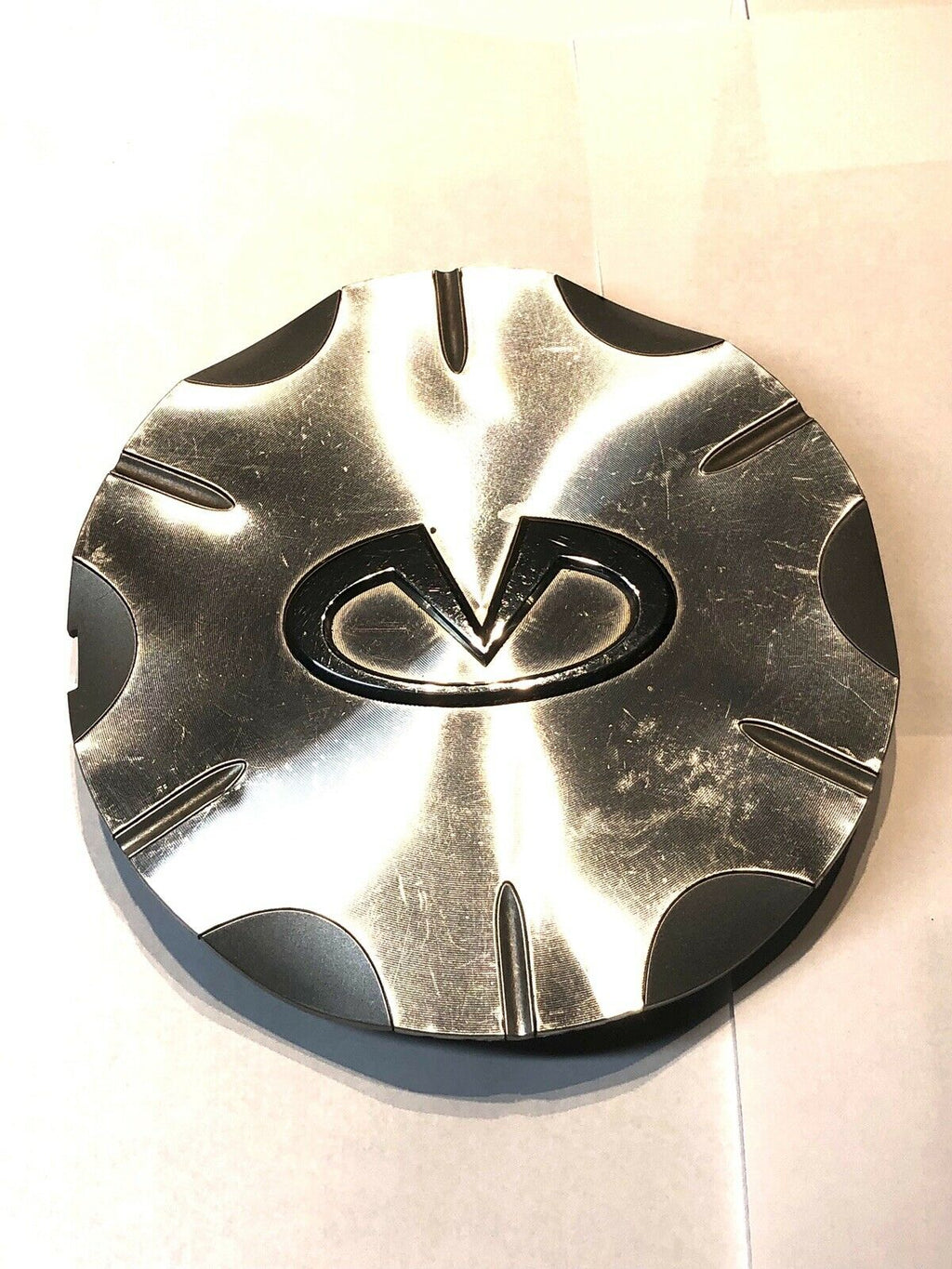 ORM one genuine 2002 to 2004 Infiniti I35 alloy wheel center cap hubcap GOOD