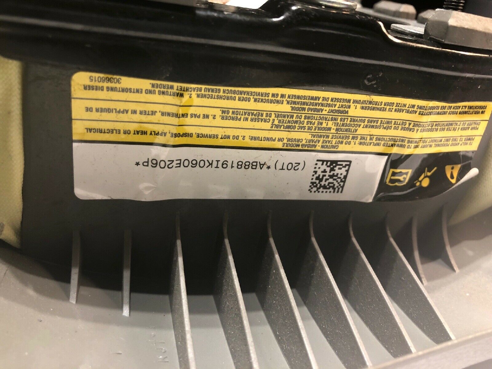 OEM Chevrolet 2005-2006 Steering Wheel SRS Air Bag Airbag 1DAN052U30916