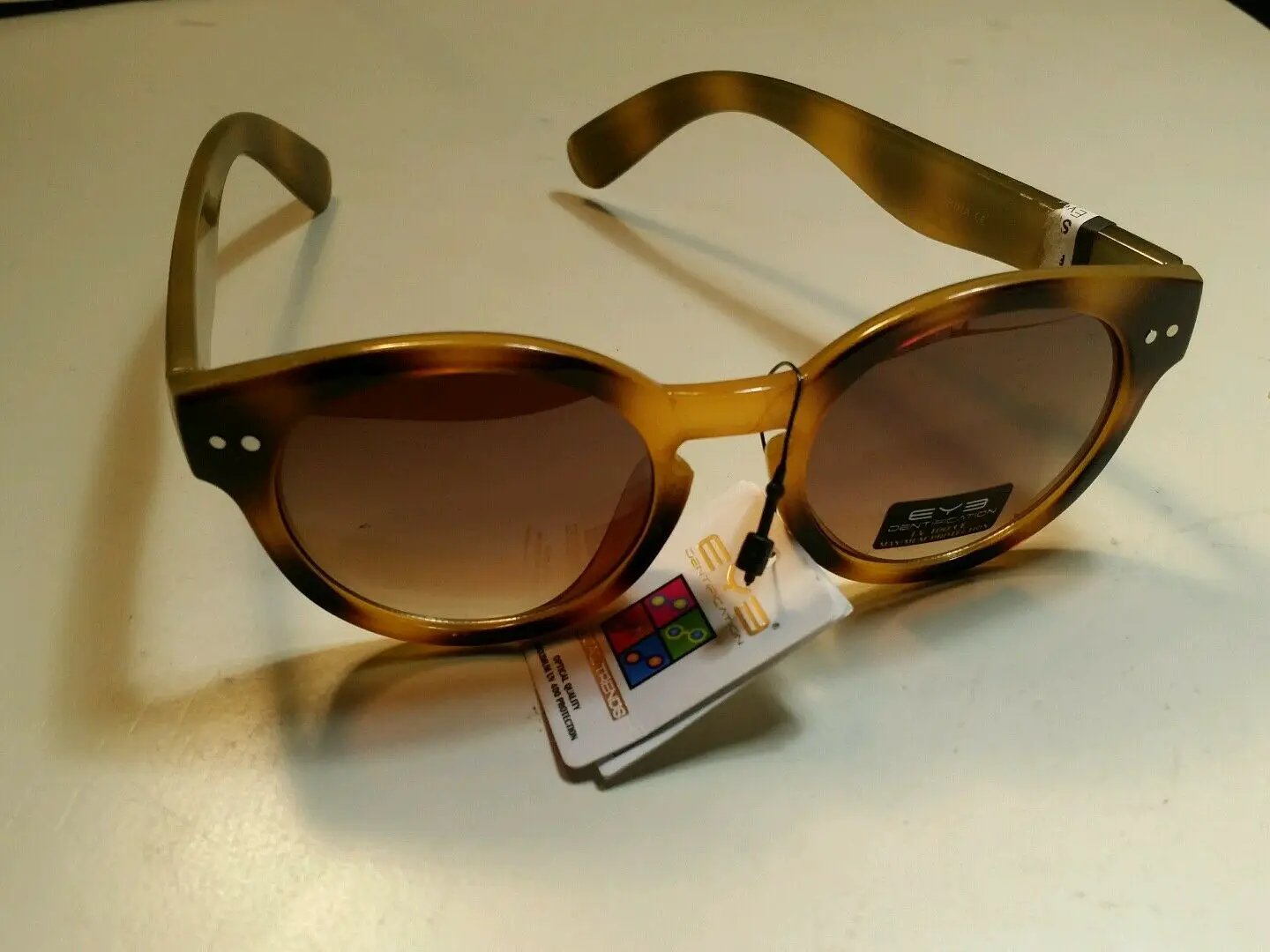Night owl nerd eyeglass frames tortoise brown/Gold by eye dentification