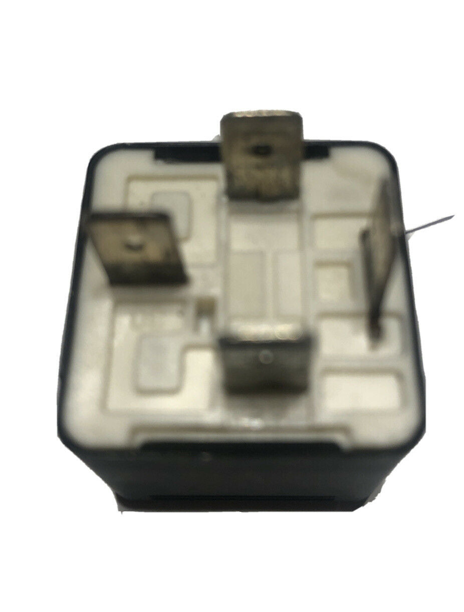 Dodge Jeep Chrysler 4 PRONG RELAY 04795068AA OEM