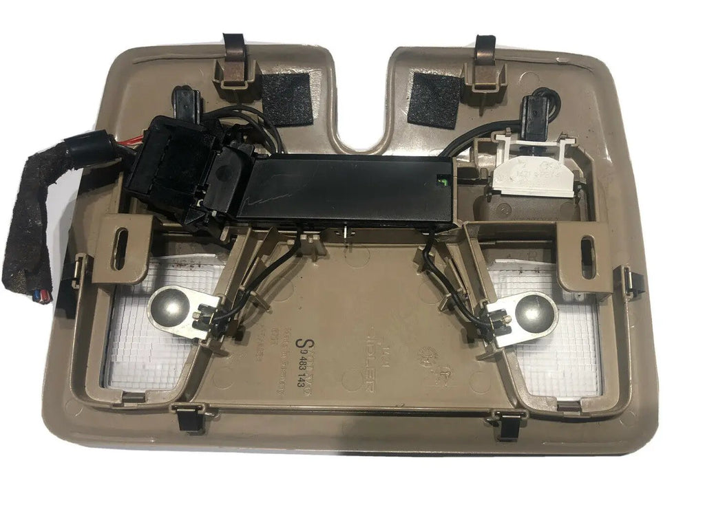 B#32 96-00 Volvo S70 V70 C70 Factory OEM Tan Vanity Dome Light BEIGE S 9483143 by Volvo