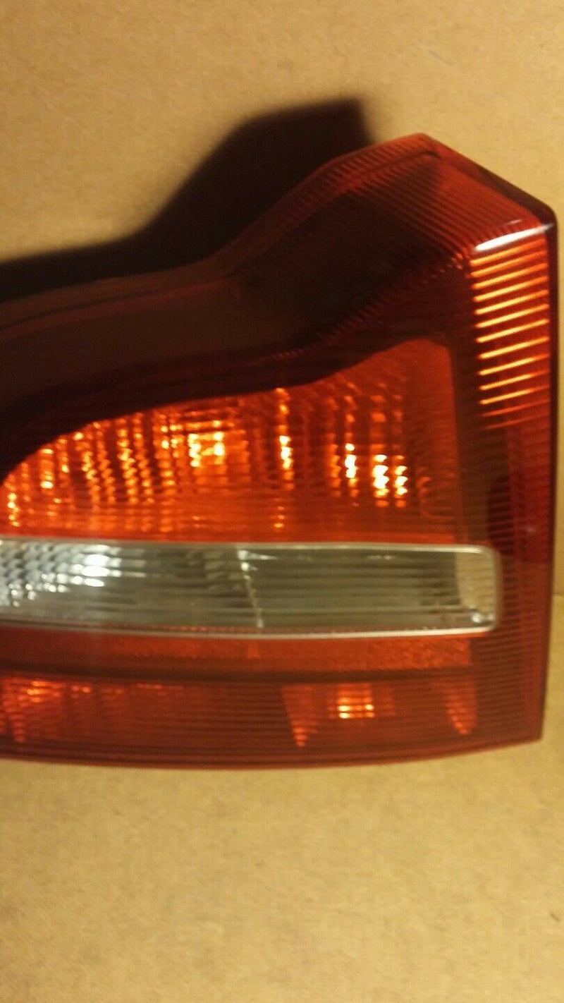 Volvo 9154477 S80 LH driver taillight w/socket brake light housing OE 1999-2003