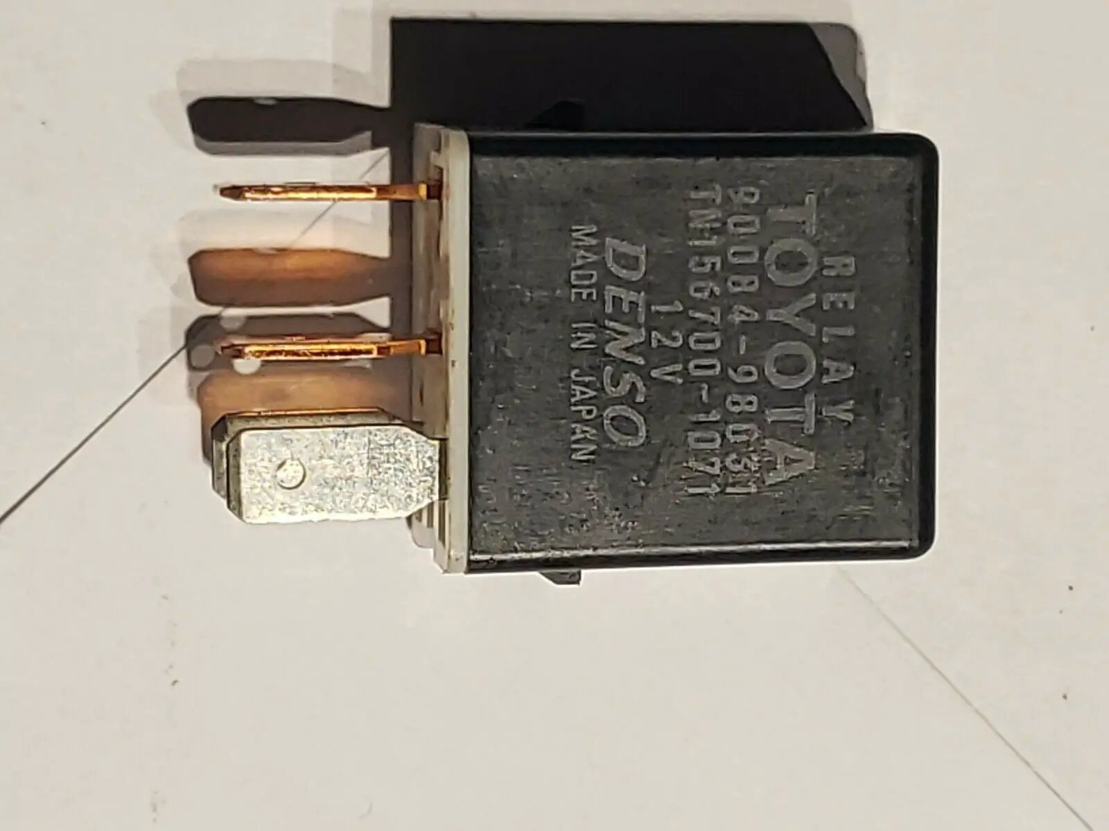 DENSO TOYOTA RELAY 90084-98031/ by DENSO