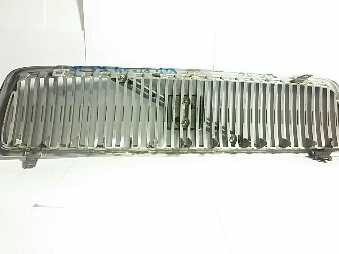 NEW! FRONT CHROME GRILLE FRONT RADIATOR GRILLE EMBLEM 2001-2004 VOLVO V70XC XC70