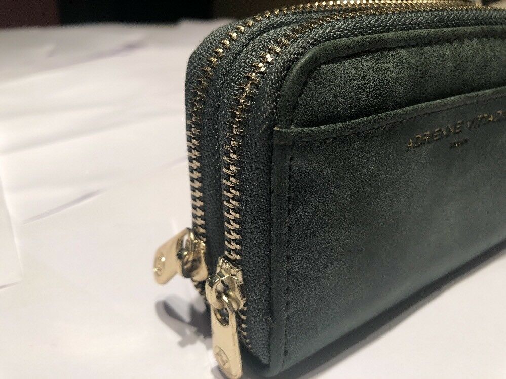 Adrienne Vittadini Mint Pebble Faux Leather Charging Wristlet