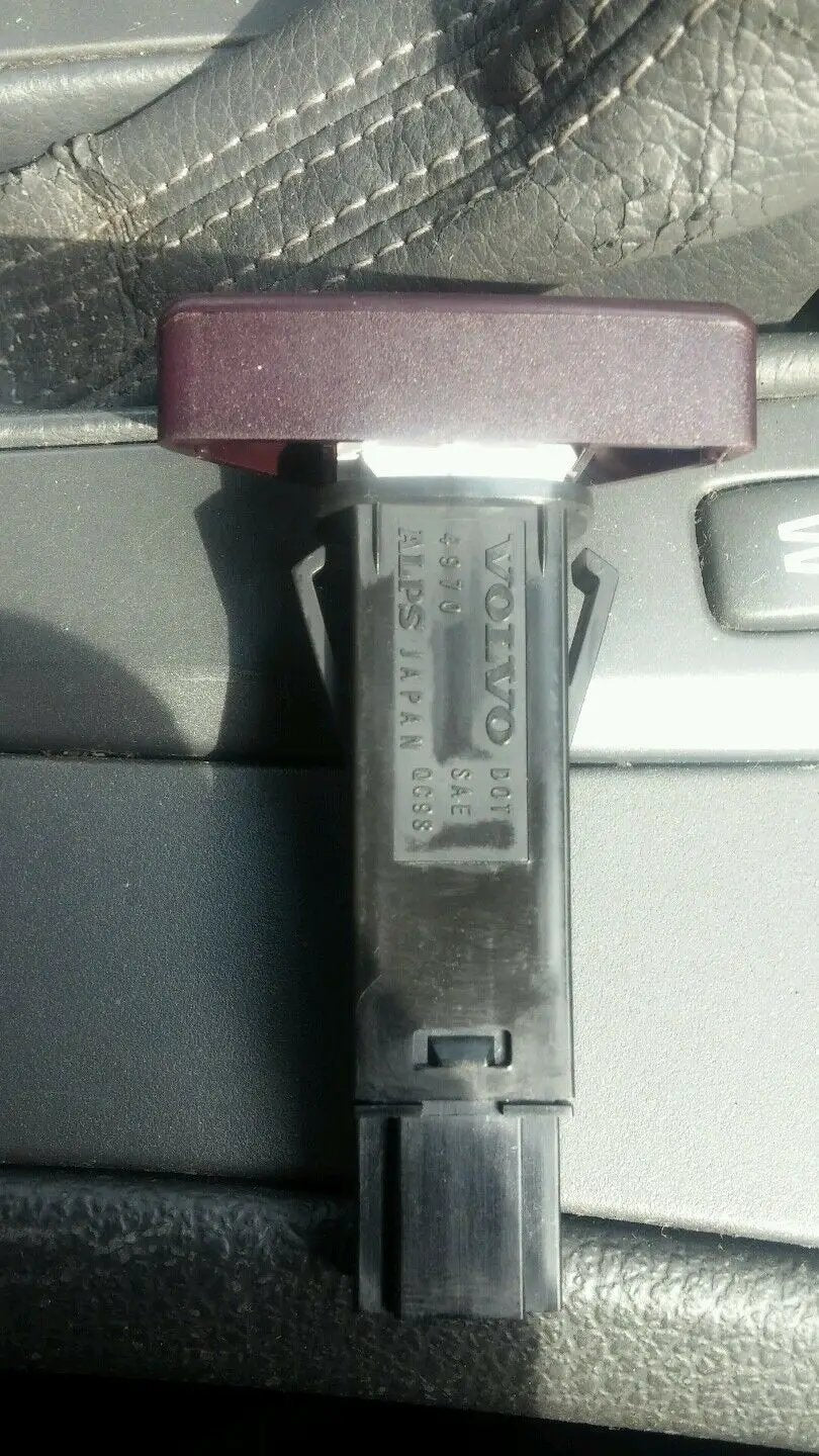VOLVO S60 V70 XC70 HAZARD EMERGENCY FLASHER SWITCH 9441045 OEM by Volvo