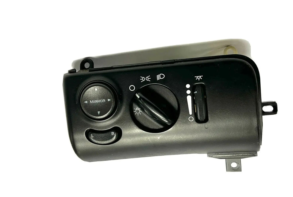 S2299 Genuine CARQUEST Headlight Switch w/ Dash Trim attached xref# DS-1028 by Standard Motor Products