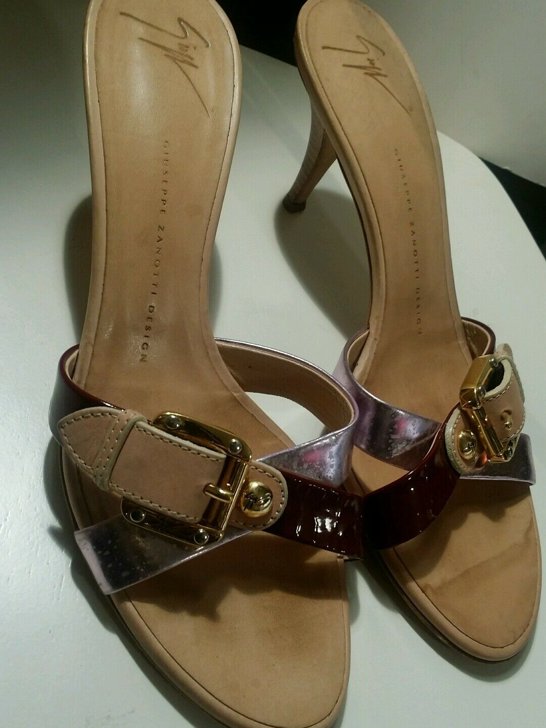 guiseppe zanotti woman's patent leather burgundy and violet slides size 39/8