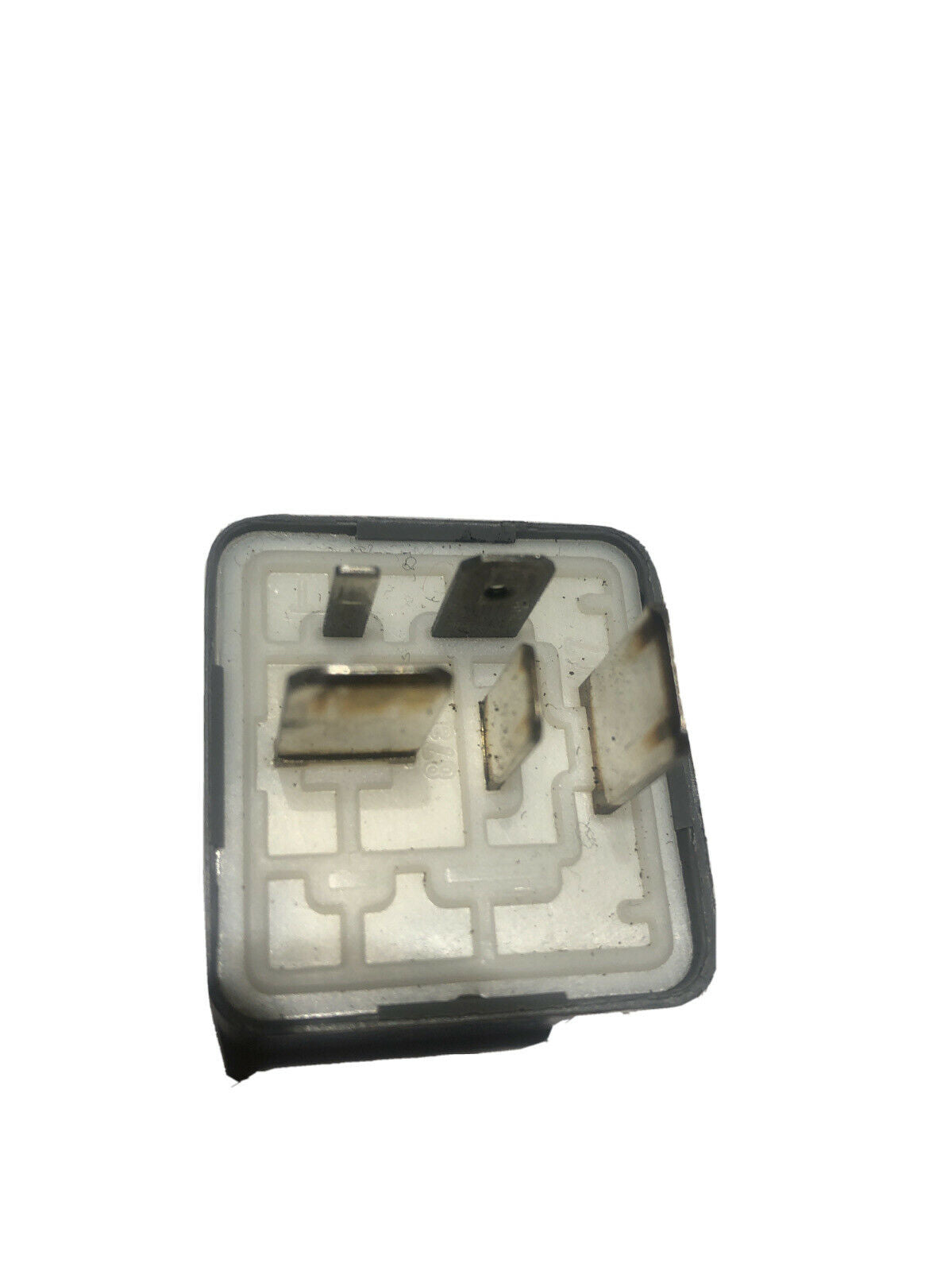 Fuel Pump Relay # 372 # Fit For Audi A4 S4 A6 S6 A8 S8 V8 VW Passat 4D0951253